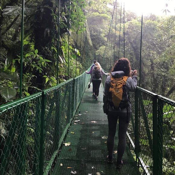 Meet your Posher, Jesseca - Picture 3 of 5